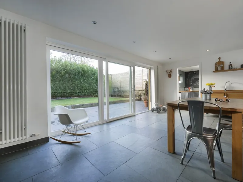 Sliding Windows — Gallery Leytonstone